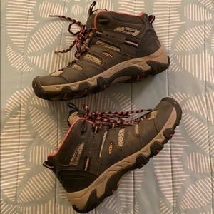 Keen women’s hiking boots